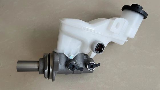 47201-0D400 PARTS# 47201-0D400 472010D400 브레이크 마스터 실린더 1팩 GDST 자동차 고품질 마스터 실린더 브레이크 47201-02510