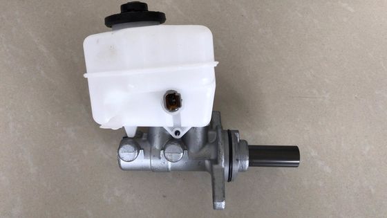 47201-60A30 FITS 토요타 4 러너 랜드 크루저 파르도 힐룩스 OEM 47201-60A30 자동차 부품 브레이크 조립 브레이크 마스터 실린더 브레이크 마스터 실린더 TRJ150 GRJ150 LHD 47201-60A31 47201-60A21 47201-60A3