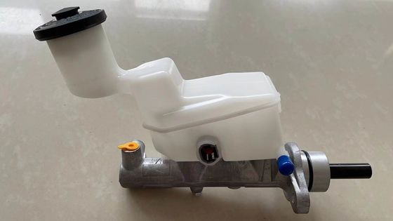 47201-33430 실린더 SUB-ASSY 브레이크 MASTERAONE OEM FITS TOYOTA 4720133430 47201-33430 브레이크 마스터 실린더 FITS TOYOTA 캠리 ACV30 2AZFE 2002- KDH 자동차 부품